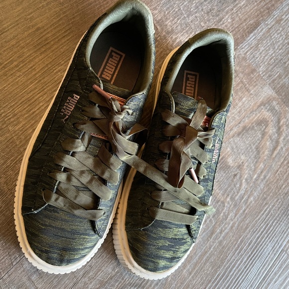 NWOT Puma basket sneakers  (1990s Grunge inspired) high outsole w/platform - Picture 4 of 7